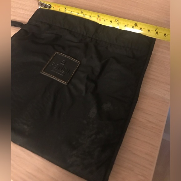 Fendi small blk velcro pouch/makeup case. 💐promo 5 items/$50. Add 2 ur bundle. - Picture 7 of 12